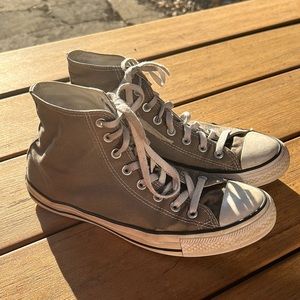 Men’s 9 High Converse Chuck Taylor Charcoal Grey | Pre -Owned - Used